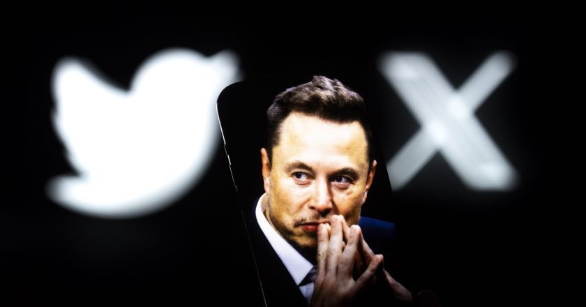 Elon Musk Values Twitter at $19 Billion, Nearly Half of Purchase Price