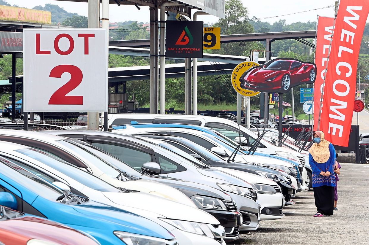 used-car-dealers-offer-discounts-before-price-hike-in-2023-ikon-malaysia