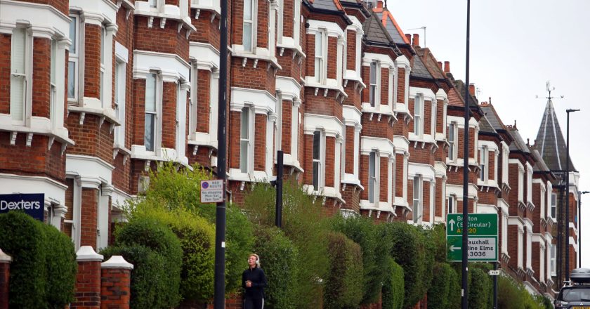 Londoners buying homes outside capital drops to lowest in nine years
